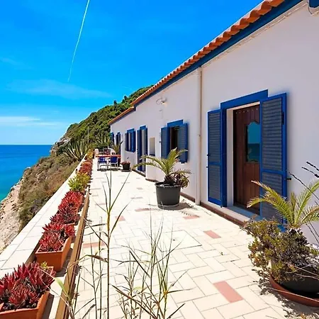 Sleeps 4 Air Con Wifi Benagil