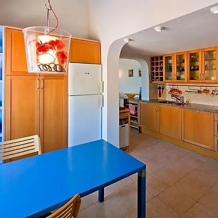 Sleeps 4 Air Con Wifi Benagil