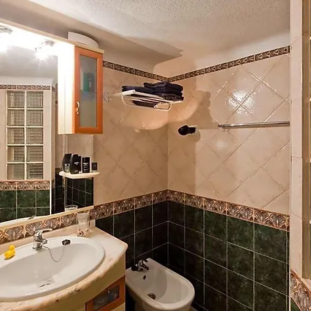 Sleeps 4 Air Con Wifi * Benagil